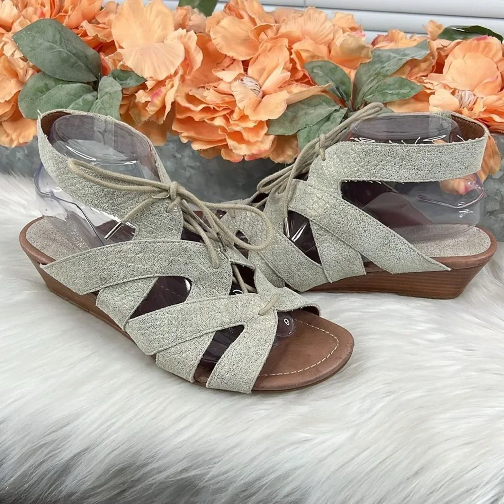 Donald J. Pliner Dalie Low Wedge Sandal Size 9